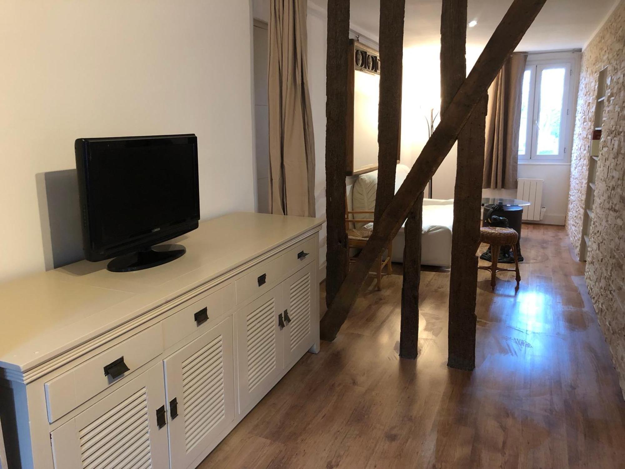 Gite Ancien Relais De Saint-Jacques La Roche-Guyon Dış mekan fotoğraf